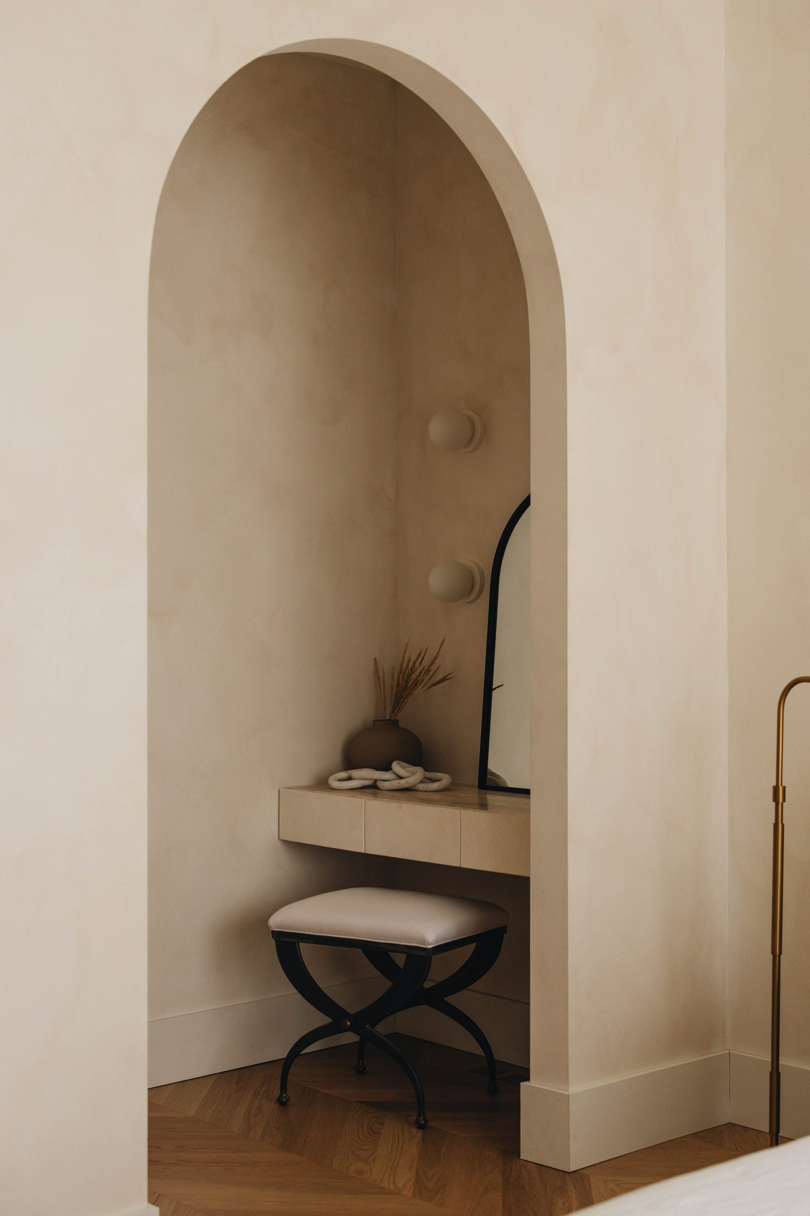 Venetian plaster arched interior